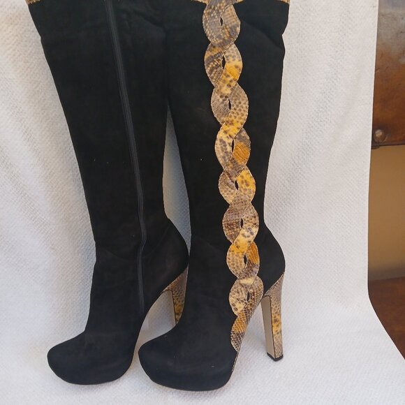 Black velvet stiletto platforms leather boots. - Picture 7 of 8